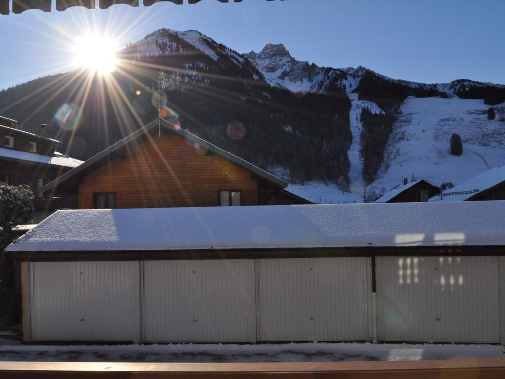 Charmant 2 pièces central ! Balcon, parking, idéal pour 4 personnes - 2