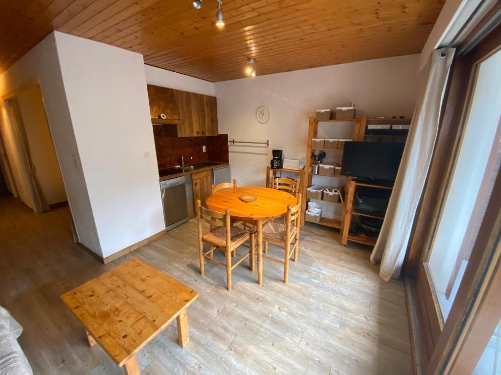 Studio spacieux proche des pistes avec balcon ensoleillé - 3