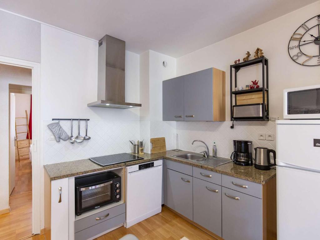 Appartement rénové 4-6 pers, centre-ville Cauterets avec balcon et wifi, à 600m des pistes - FR-1-401-249 - 5