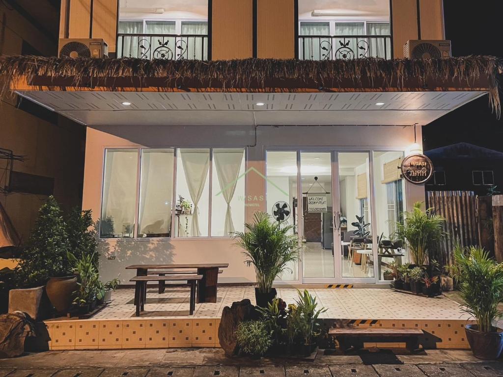 W/SASI HOMETEL วิษศศิโฮมเทล นครพนม photo