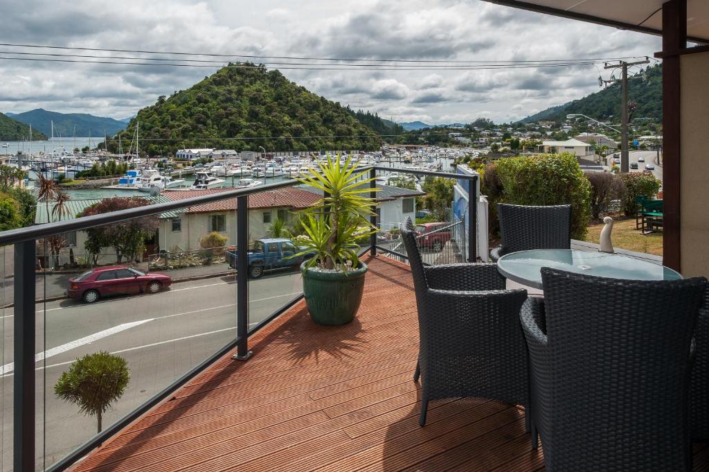 Balcony/terrace, Harbour View Motel in Picton