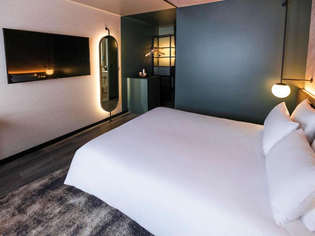 Novotel Paris Suresnes Longchamp photo