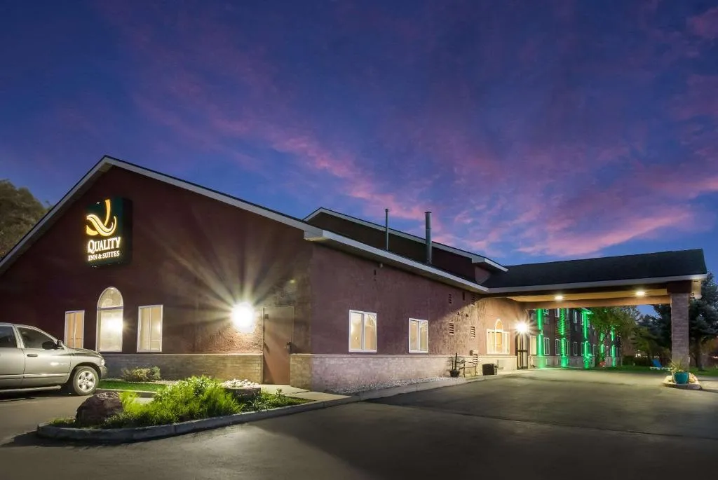 Quality Inn & Suites Steamboat Springs，位于斯廷博特斯普林斯的酒店