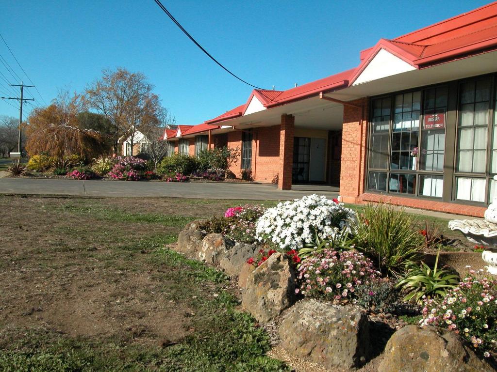 Ambassador Motor Inn — Hotel in Ballarat