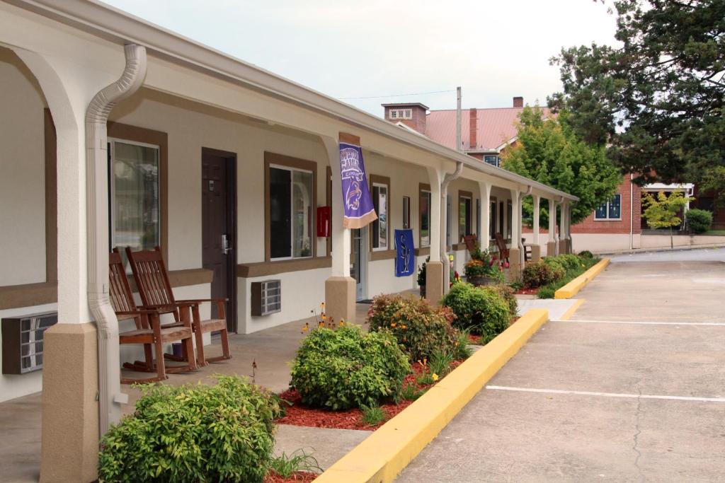 Blue Ridge Inn — Hotel in Sylva (NC)
