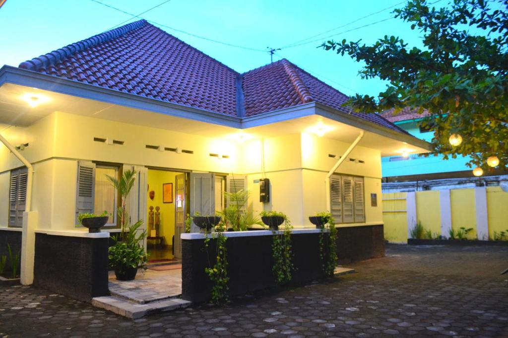 The Kresna Hotel