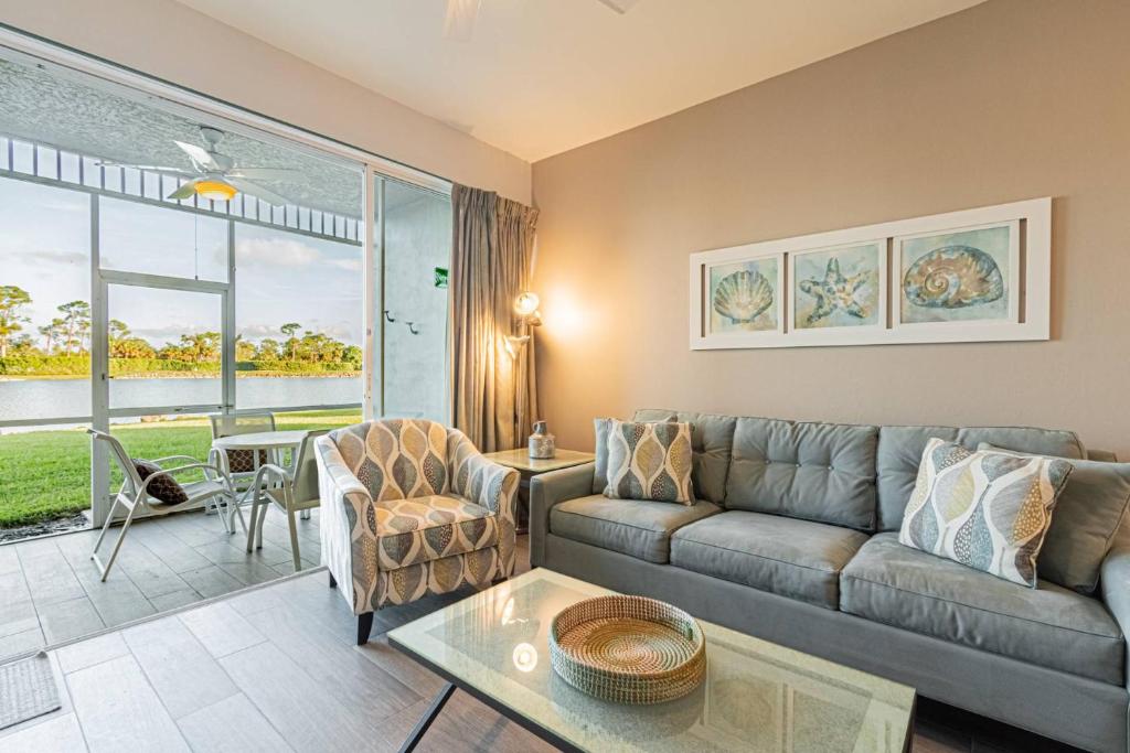 Greenlinks Lely Building 1500, Naples