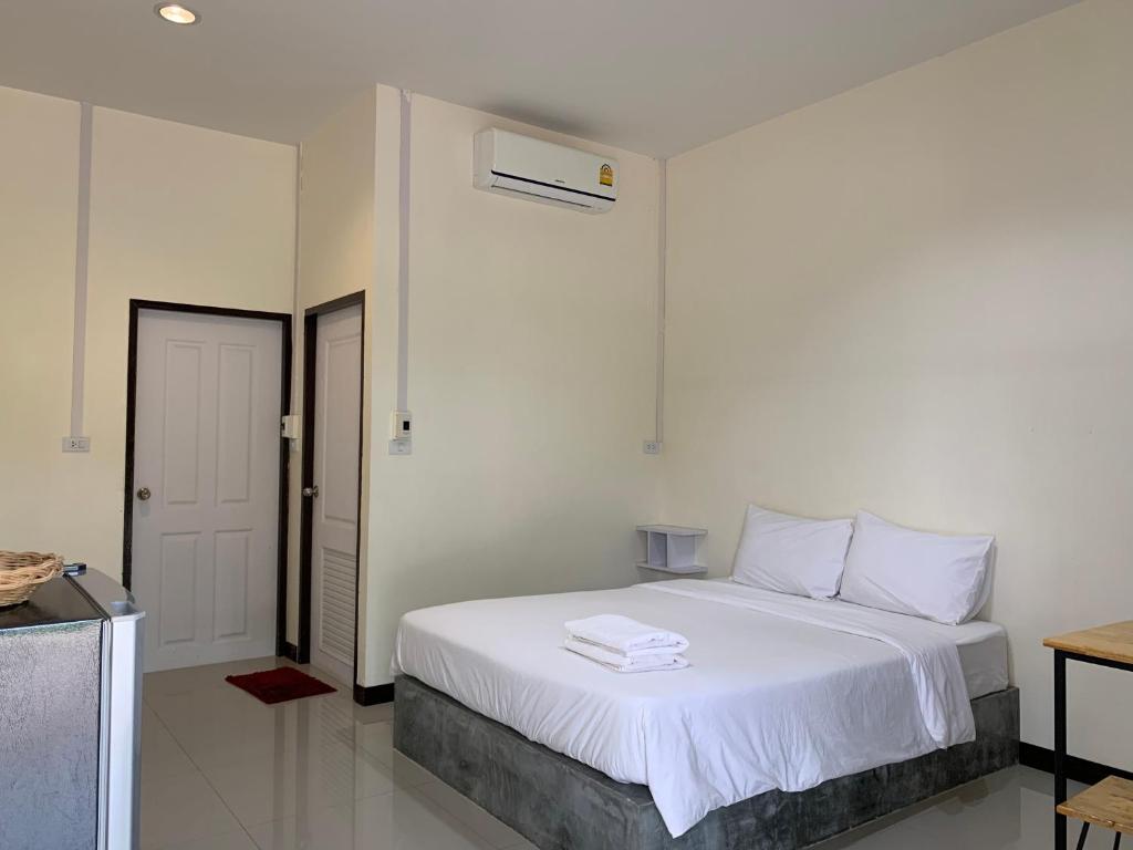 Ban Bunsawaeng Resort photo