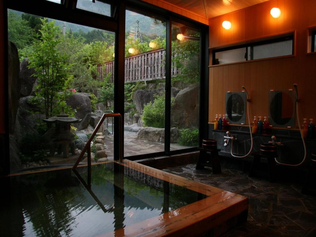 Hot spring bath