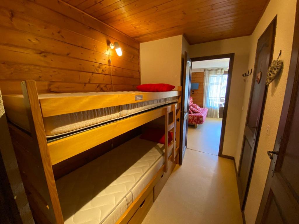 Studio charmant proche centre et remontées, balcon, parking - FR-1-693-51 - 2