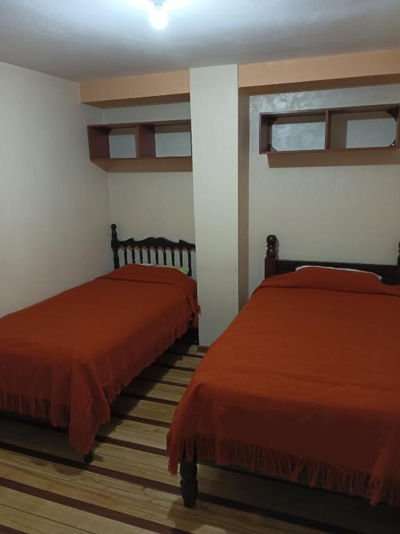 Hostal Puertas Del Sol - 2