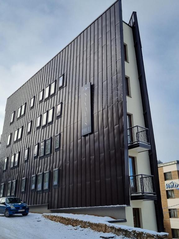 Nivalis Hill N&V - 3