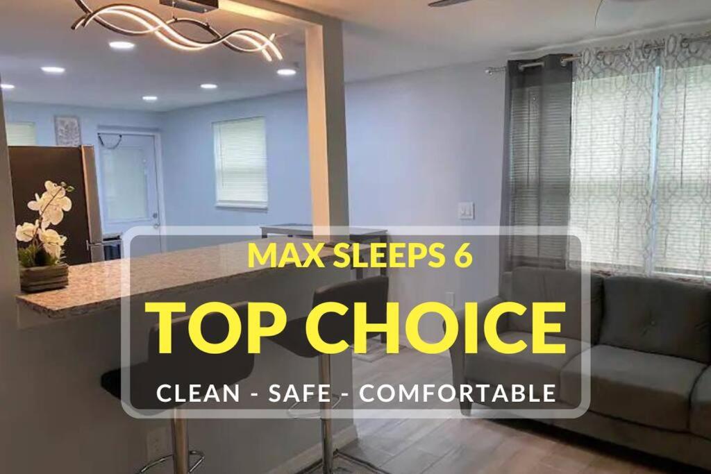 Modern 2/1 in Parrish FL Sleeps 6 Quiet Dead End St 1/2 Acre Wow, Parrish