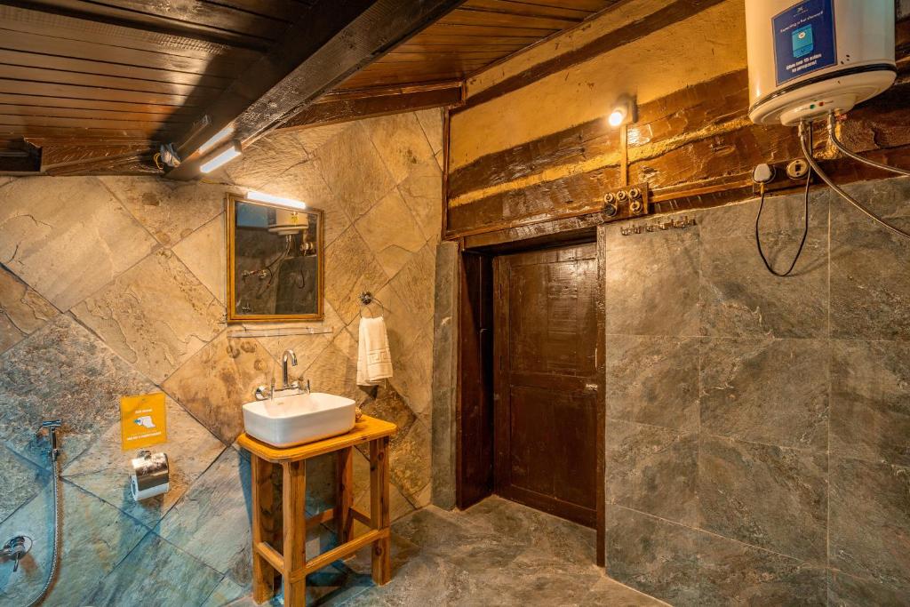 Zostel Homes Laida (Jibhi) photo