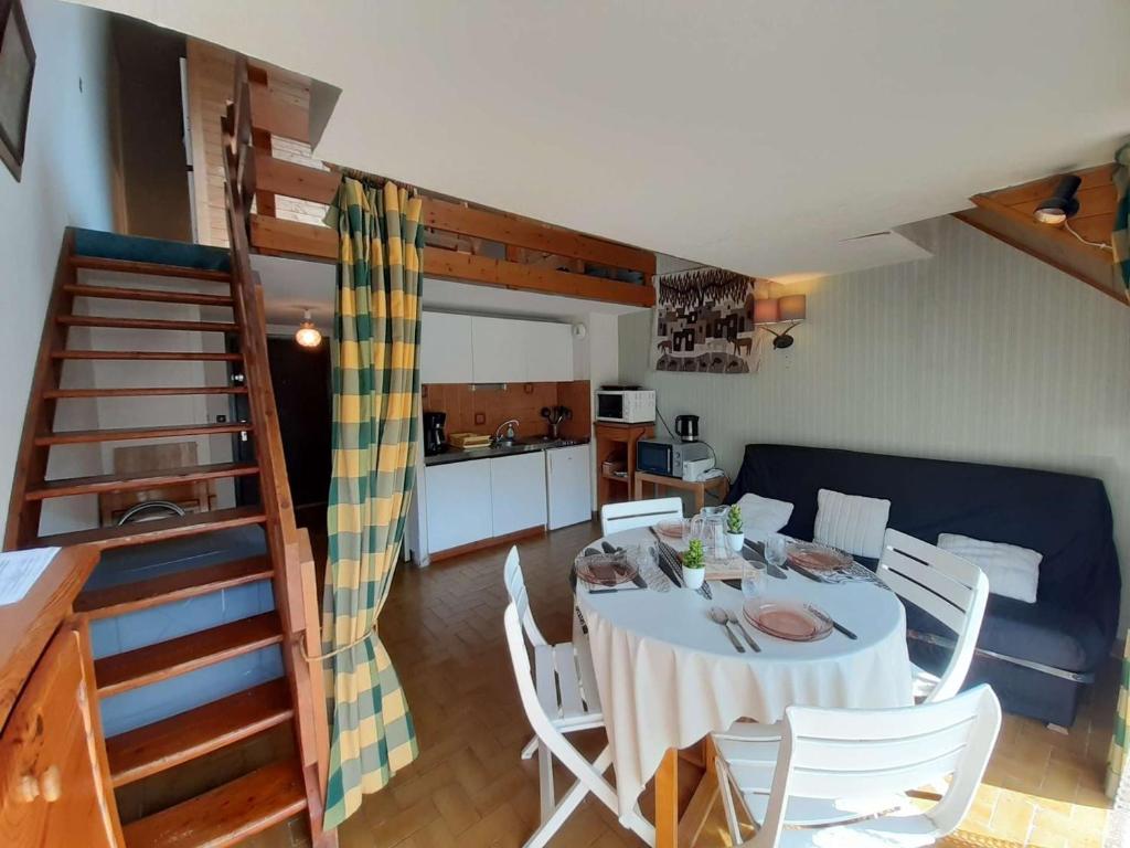 Appartement T2 avec Mezzanine et Balcon, 6 Couchages à Saint-Lary-Soulan - FR-1-457-140 - 3