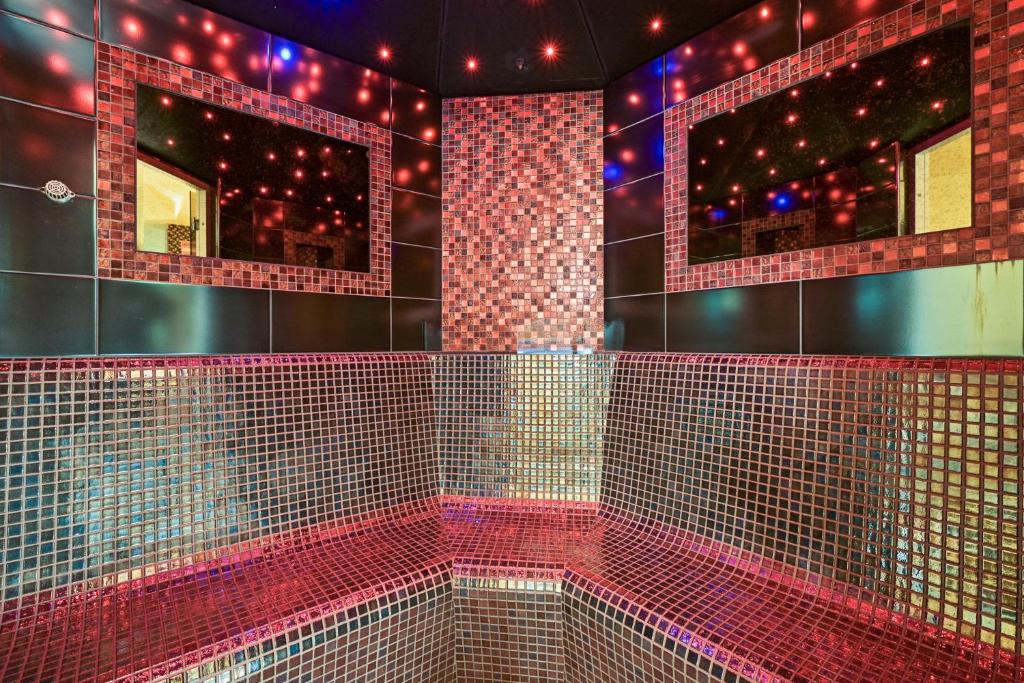 Steamroom