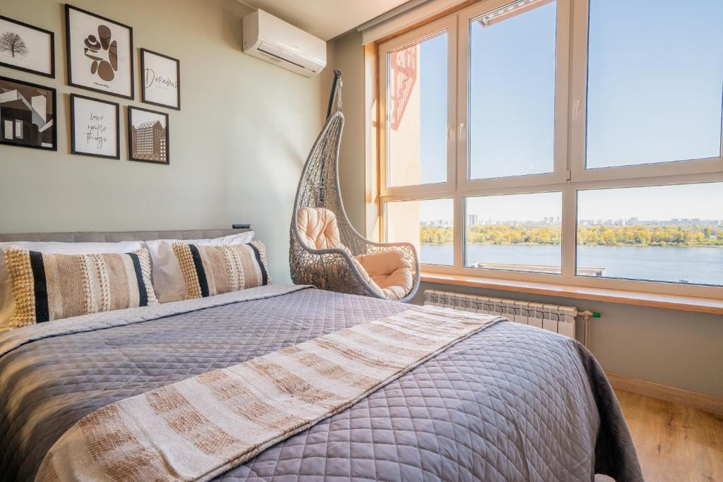 Видові апартаменти на Дніпро від MYFREEDOM, Kyjev