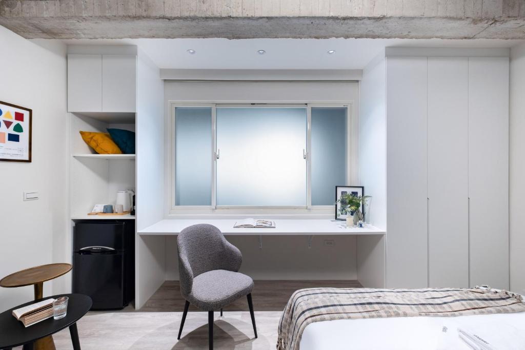 Lin Apartments by Olala Homes