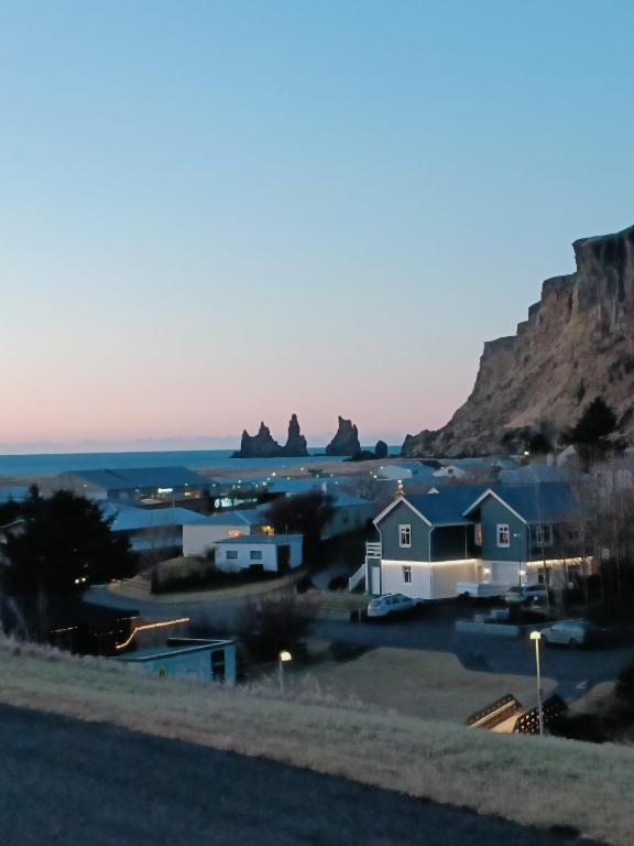 Arsalir Guesthouse Vik B&B