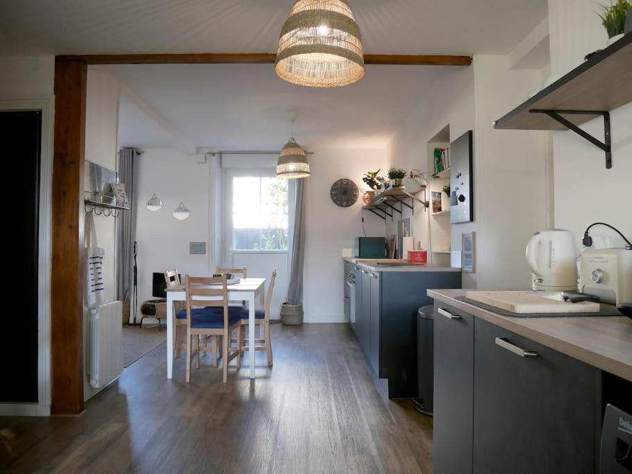 CLINT HOUSE - Appartement "Jardin de granit rose" - 5
