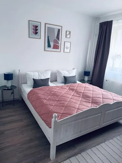 cozy Apartment mit Balkon I WLAN, Hotel in Dresden