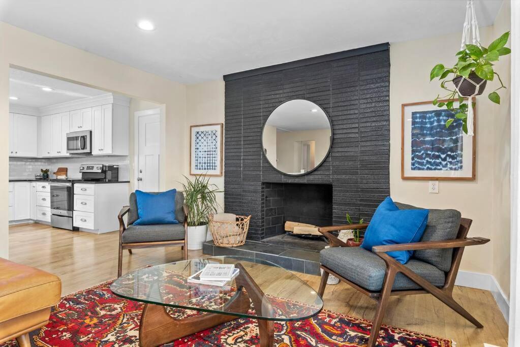 Mountainside Home close to SLC and Ski Resorts