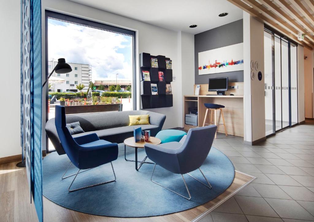 Holiday Inn Express München Messe photo