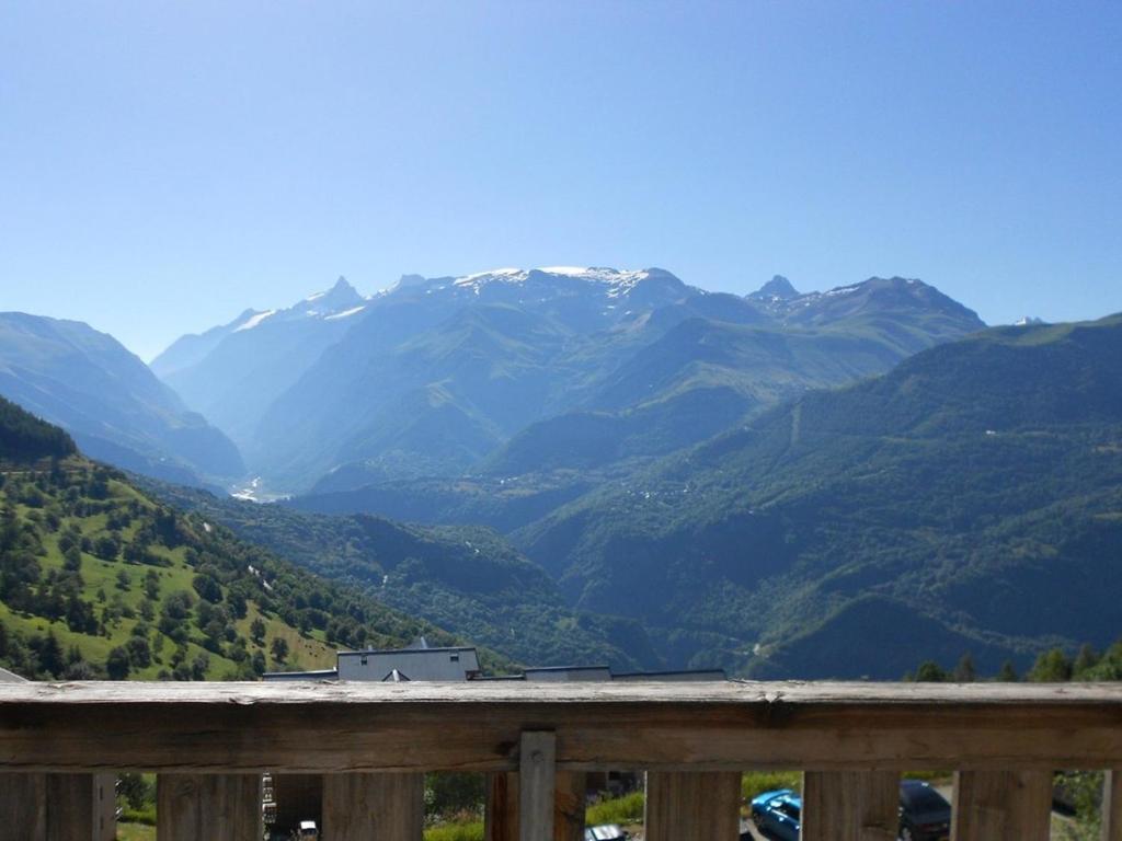 Studio cabine spacieux à 250m des pistes, 4 couchages, parking gratuit - Auris en Oisans - FR-1-297-248 - 2
