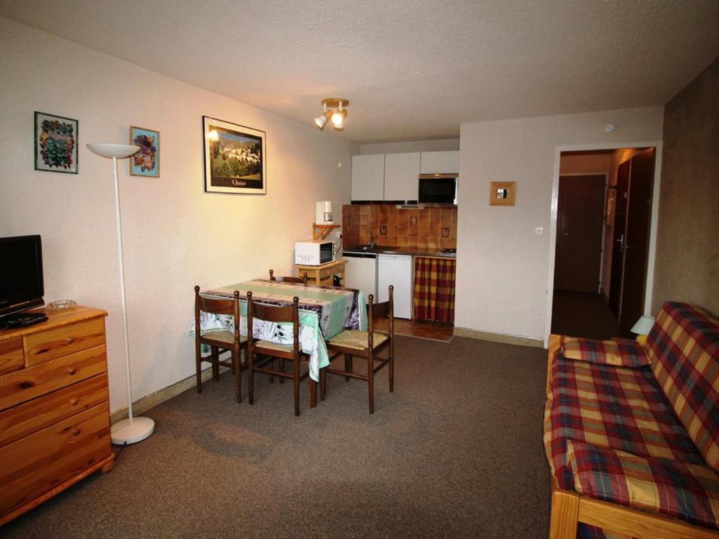 Studio cabine spacieux à 250m des pistes, 4 couchages, parking gratuit - Auris en Oisans - FR-1-297-248 - 4
