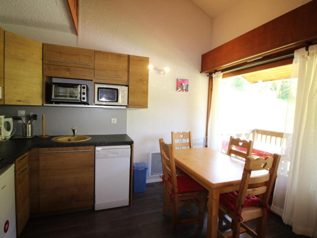 Studio mezzanine cabine 4 pers au pied des pistes, Auris en Oisans - FR-1-297-298 - 1