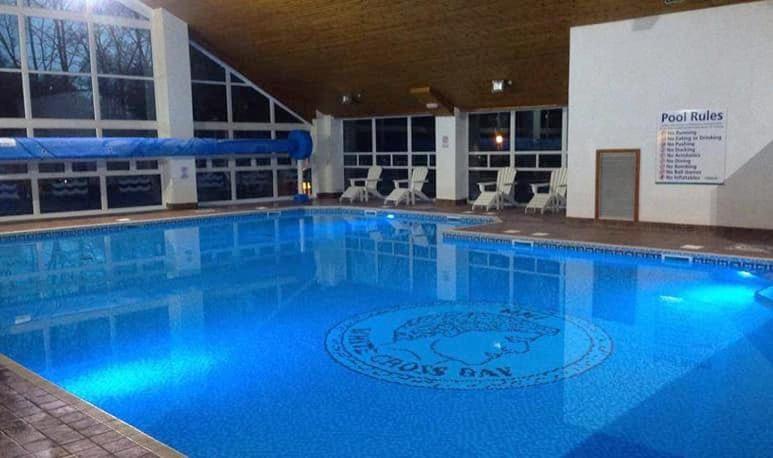 Jaw-Dropping Lodge with Hot Tub on Lake Windermere photo 5
