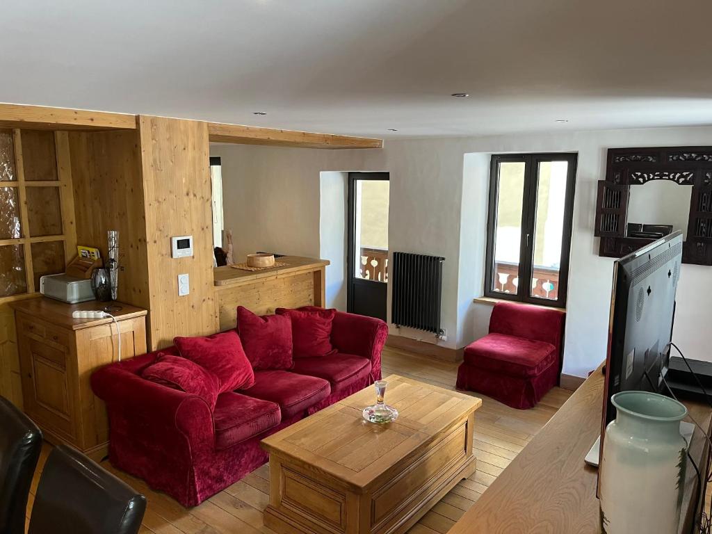 Appartement centre du village brides les bains - 1