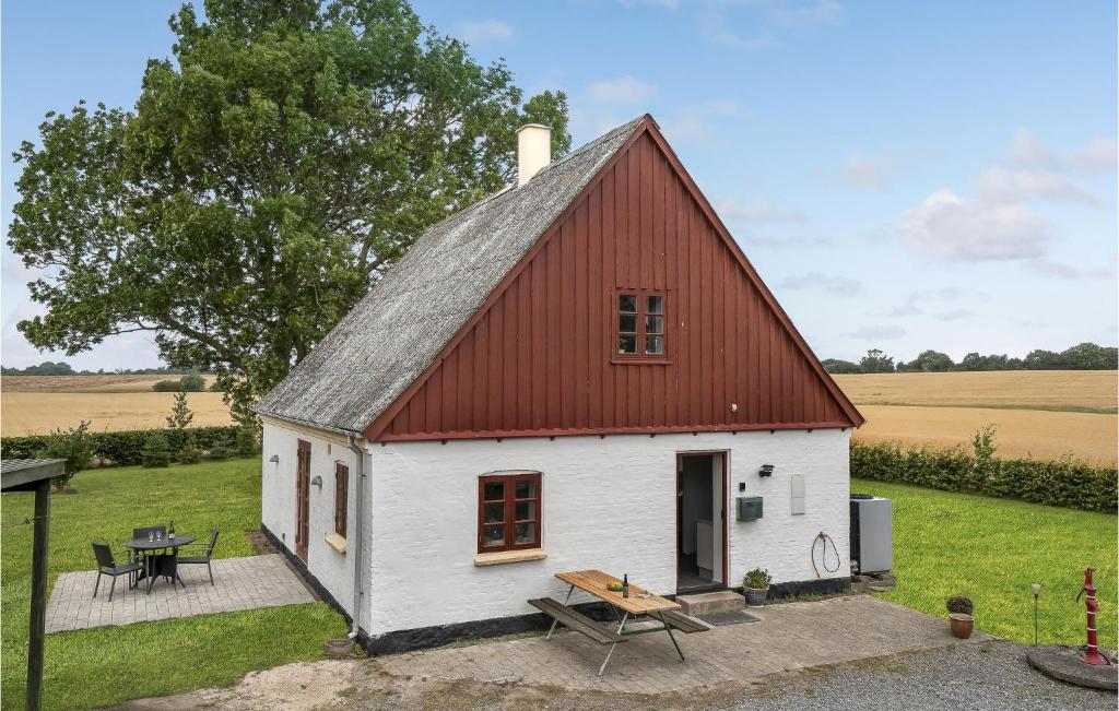 Nice Home In Bandholm With 3 Bedrooms And Wifi