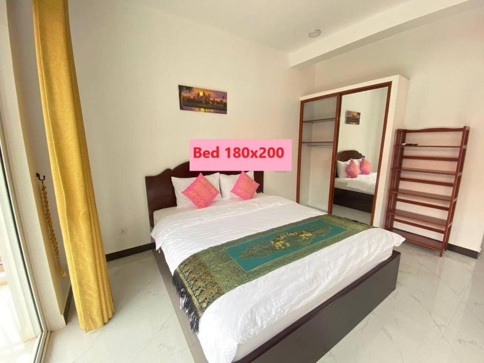 Khun Pich Apartments photo