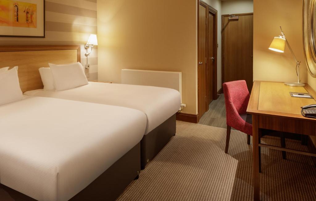 Cambridge Belfry Hotel & Spa photo