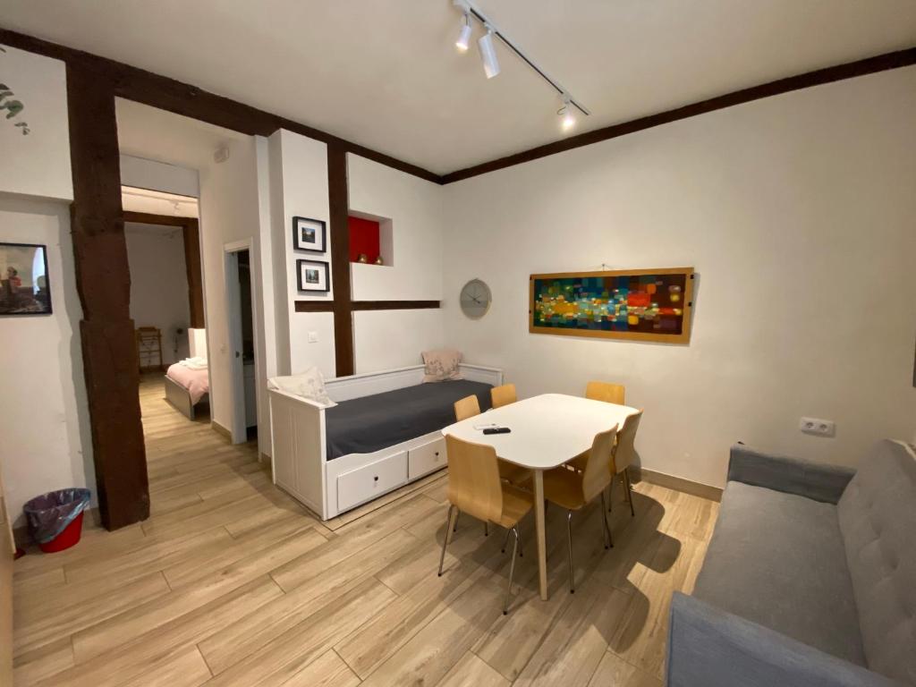Opera-Suites Luxury La boheme, in the very center of Madrid. - 5