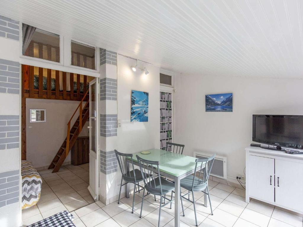 **Charmant logement à Cauterets avec balcon, proche des pistes et randonnées** - FR-1-401-253 - 1