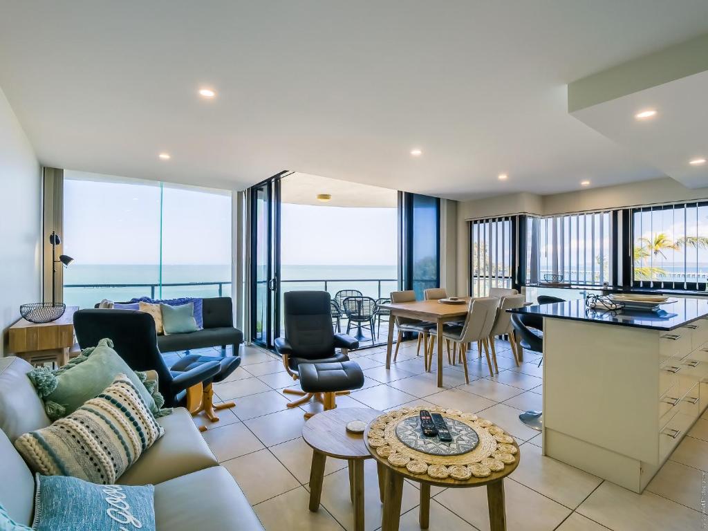 Pier View Serenity, Urangan