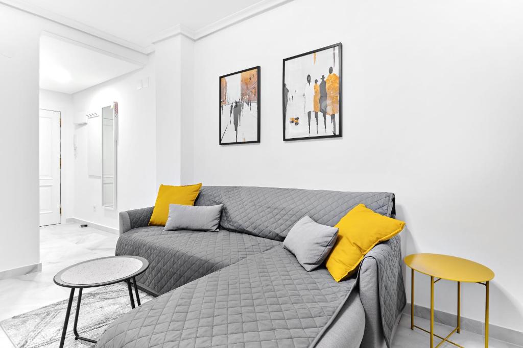 lovely sunny apartment with shared pool and private parking - 5