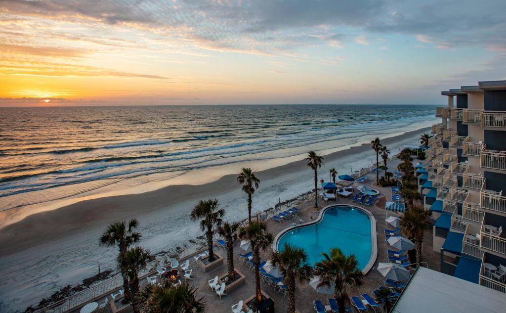 The Shores Resort & Spa photo