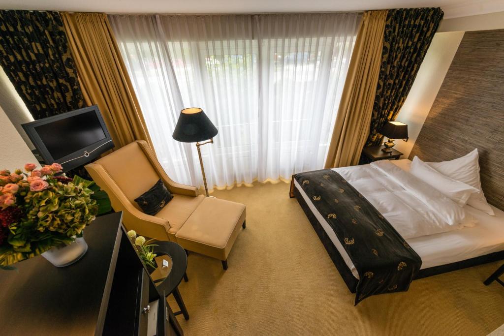 Hotel Zum Zeppelin Hamburg photo
