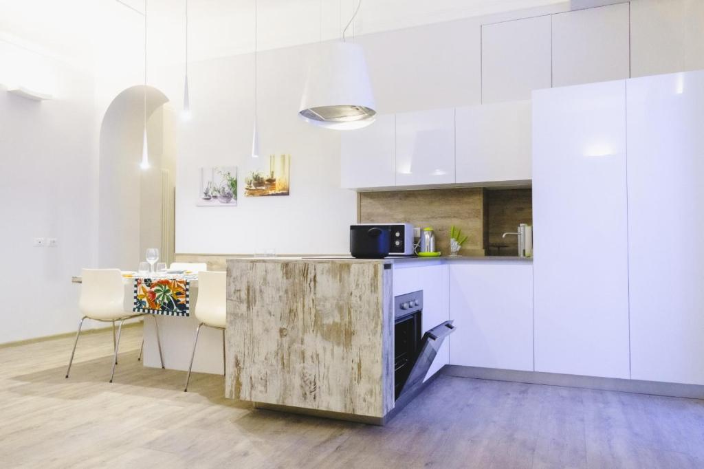 GuestHost - BOOK NOW! Corso Buenos Aires & Loreto M1 Apartment - 3
