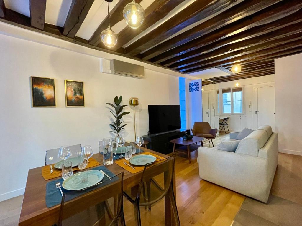 Designer Apartment Tour Saint-Jacques - 1BR 4P - 5