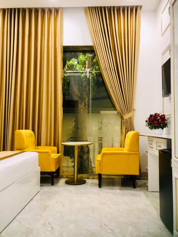 PARADISE Hotel & Homestay