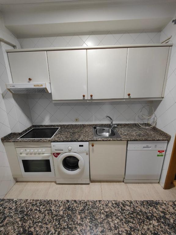 Apartamento Samil Primera Línea de Playa 2F - 2