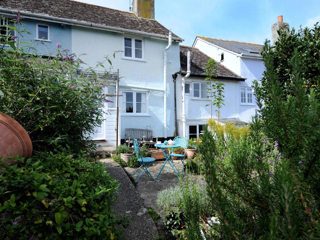 30 Sherborne Lane, Lyme Regis