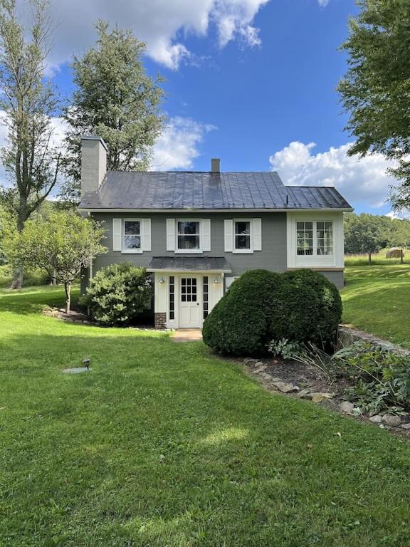Owl's Nest Cottage on 178 acres in Virginia's wine country.
