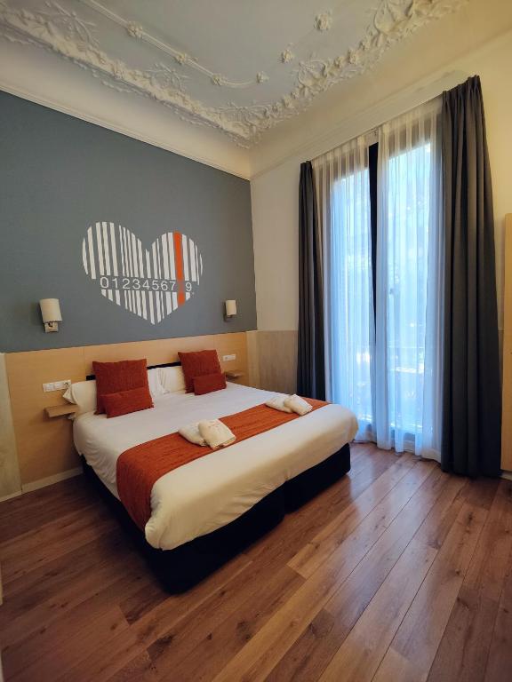 Hostal Natura Barcelona photo