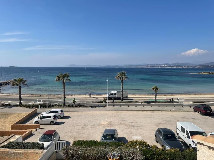 Le 63 aux Charmettes Au Brusc Vue Mer Parking Wifi etc inclus, Six-Fours-les-Plages