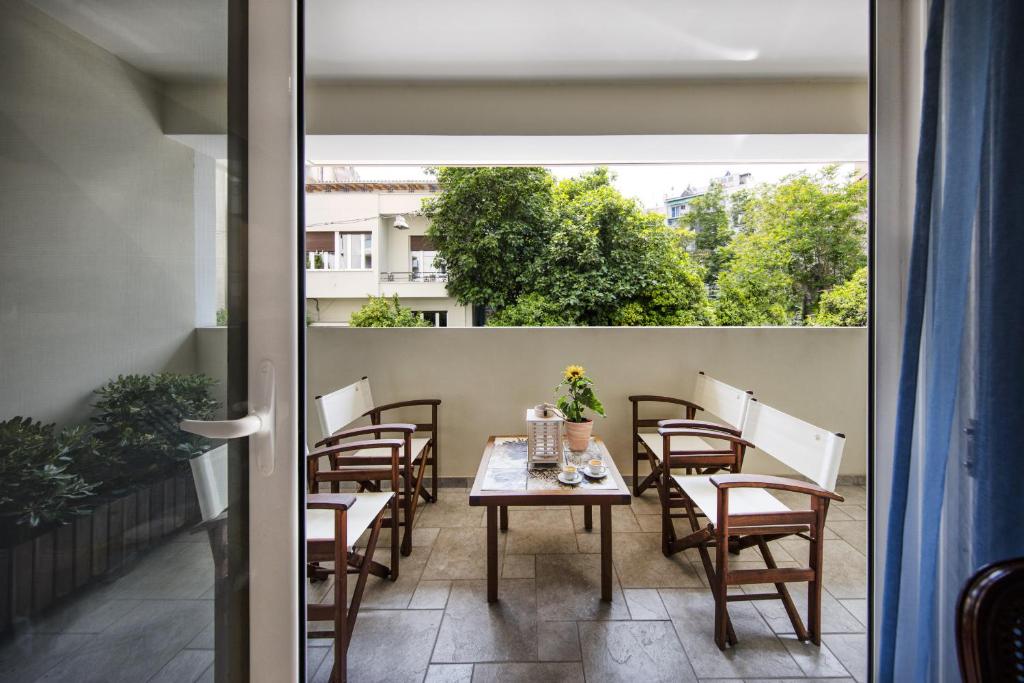 2 bedroom flat next to Acropolis photo